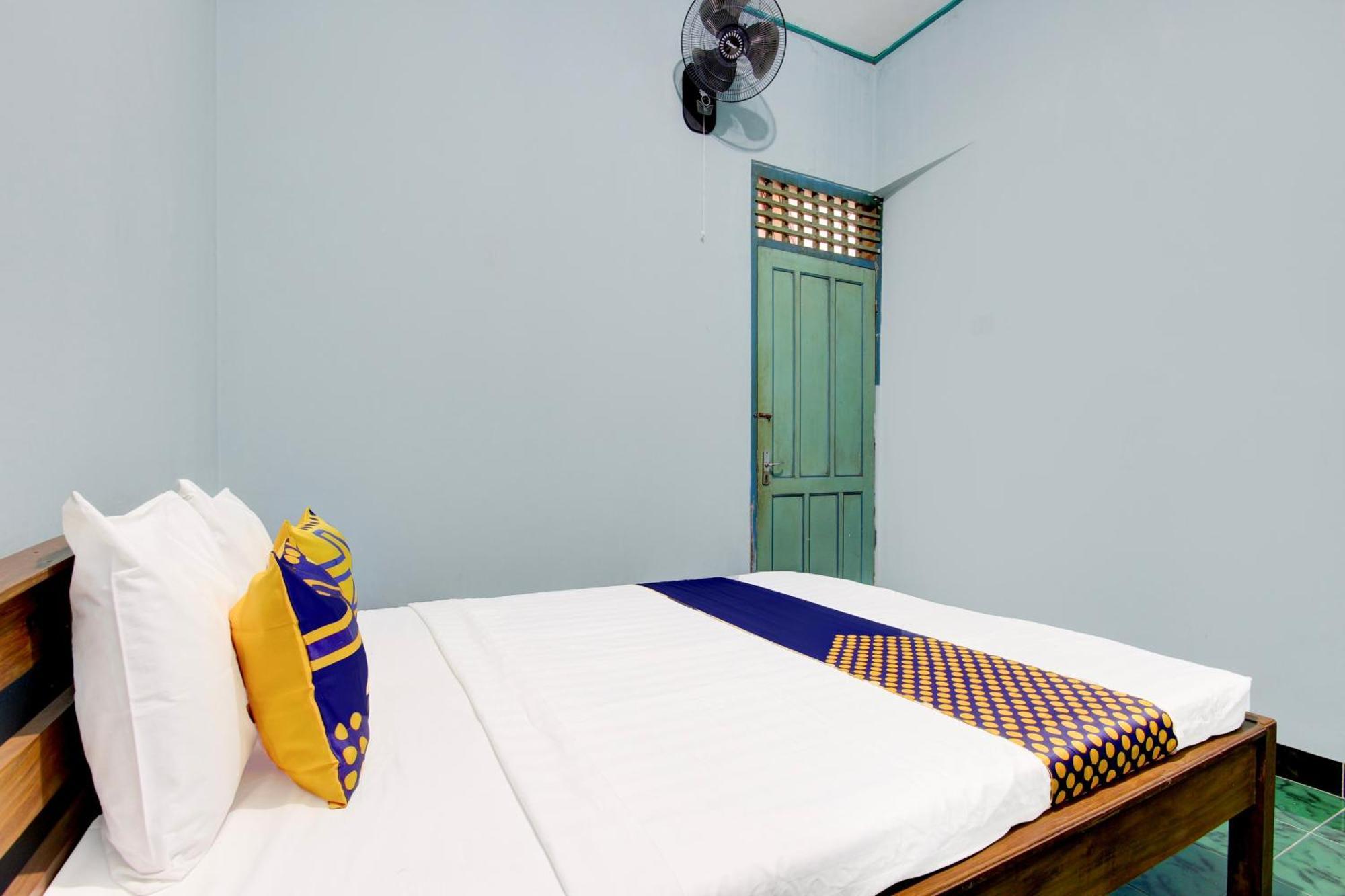 Spot On 94085 Hotel Agung 普禾加多 外观 照片