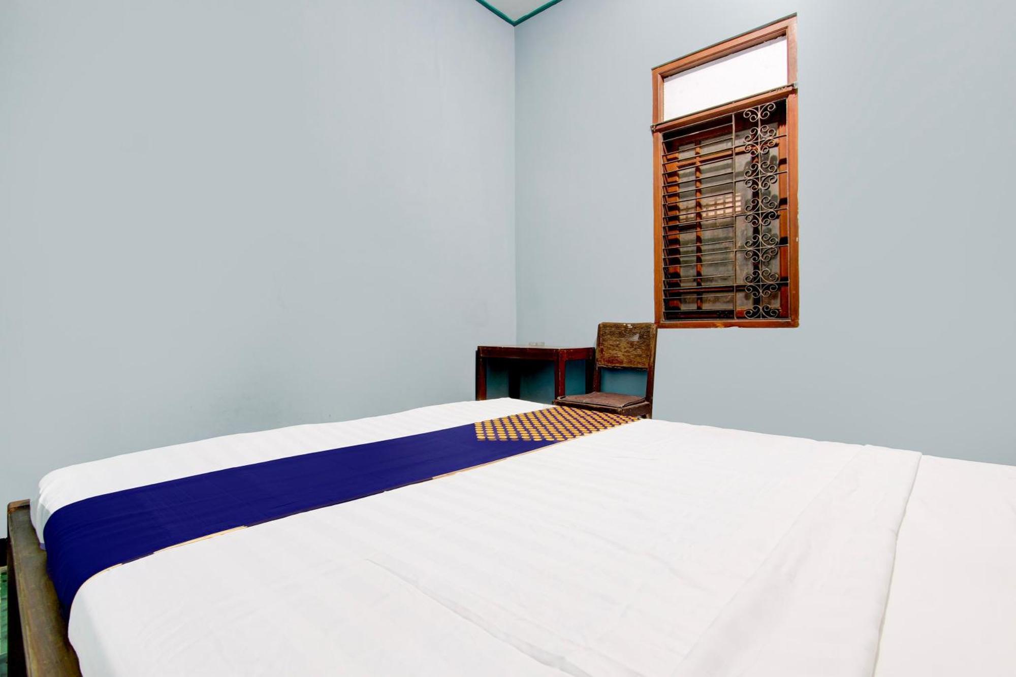 Spot On 94085 Hotel Agung 普禾加多 外观 照片